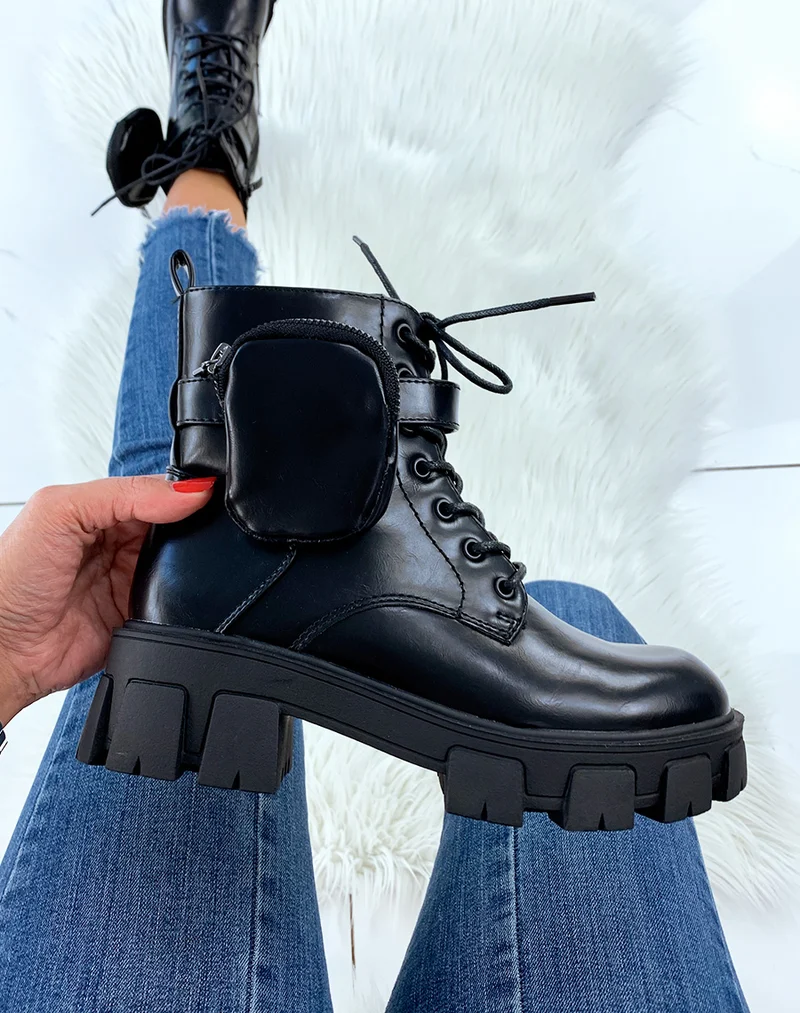 Bottines hautes noires avec lanière poche