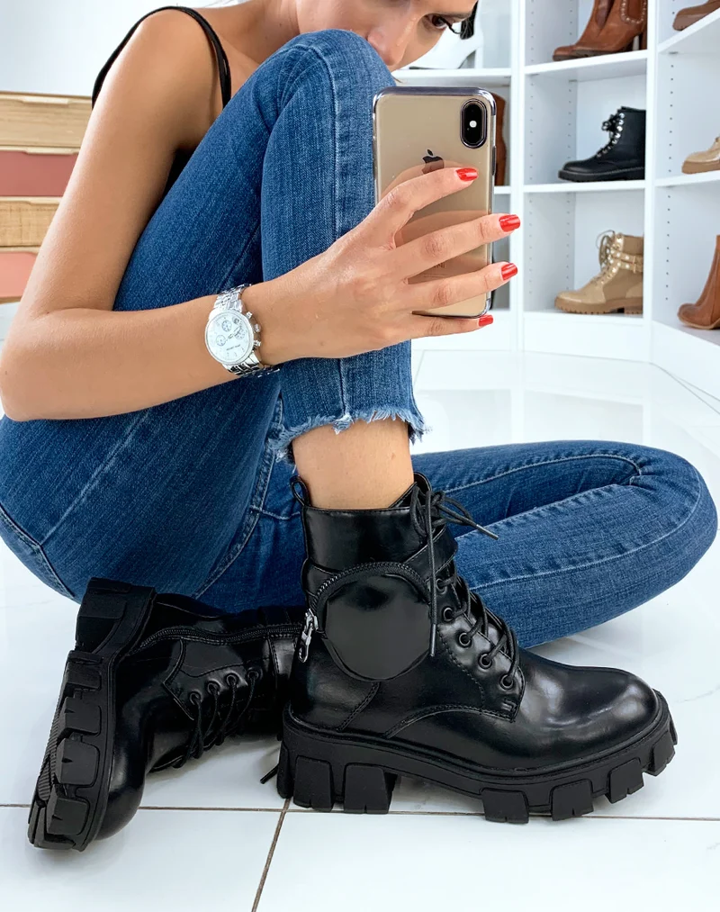 Bottines hautes noires avec lanière poche