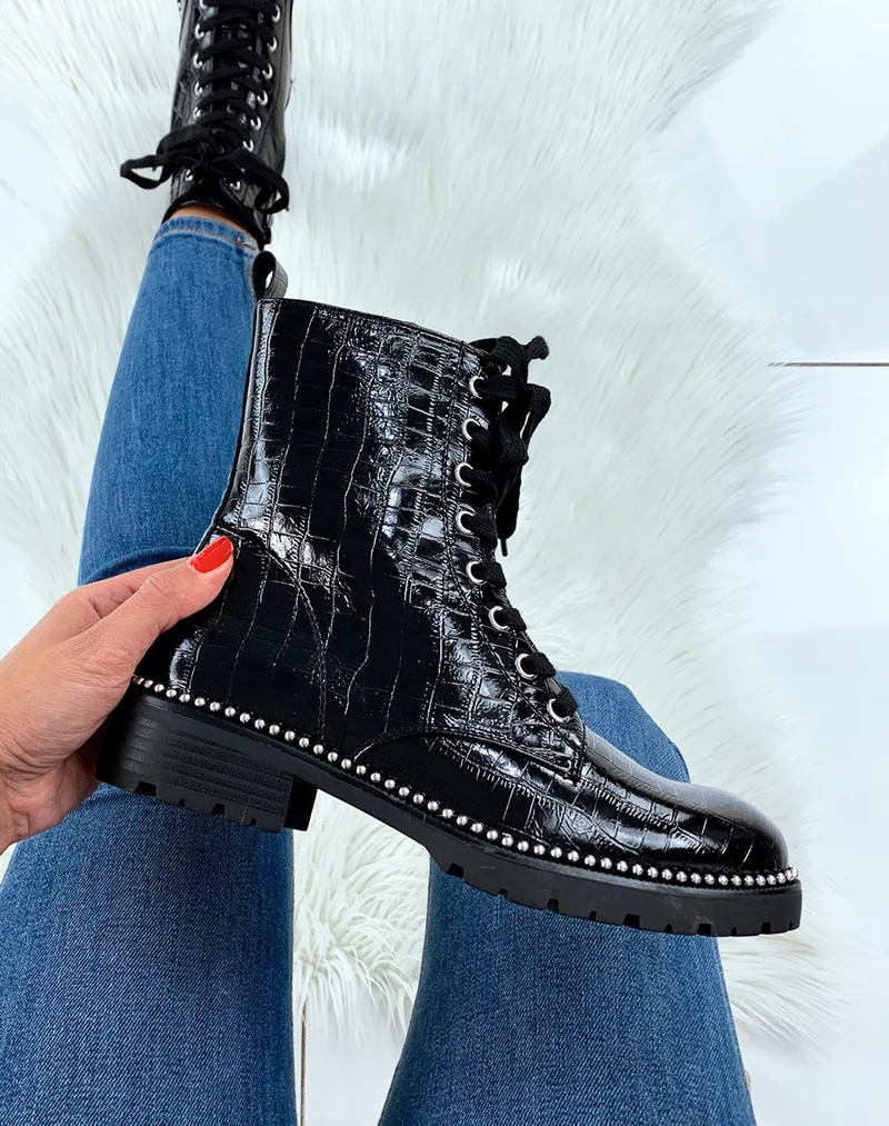 Bottines noires croco montantes à clous