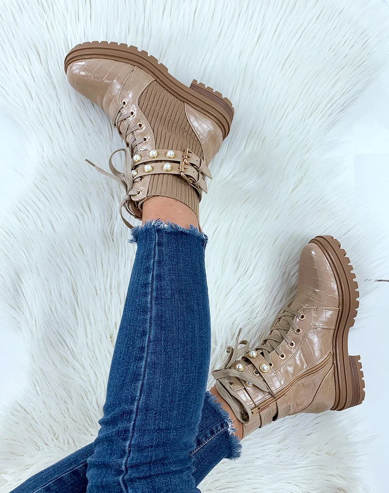 Bottines montantes beige effet croco