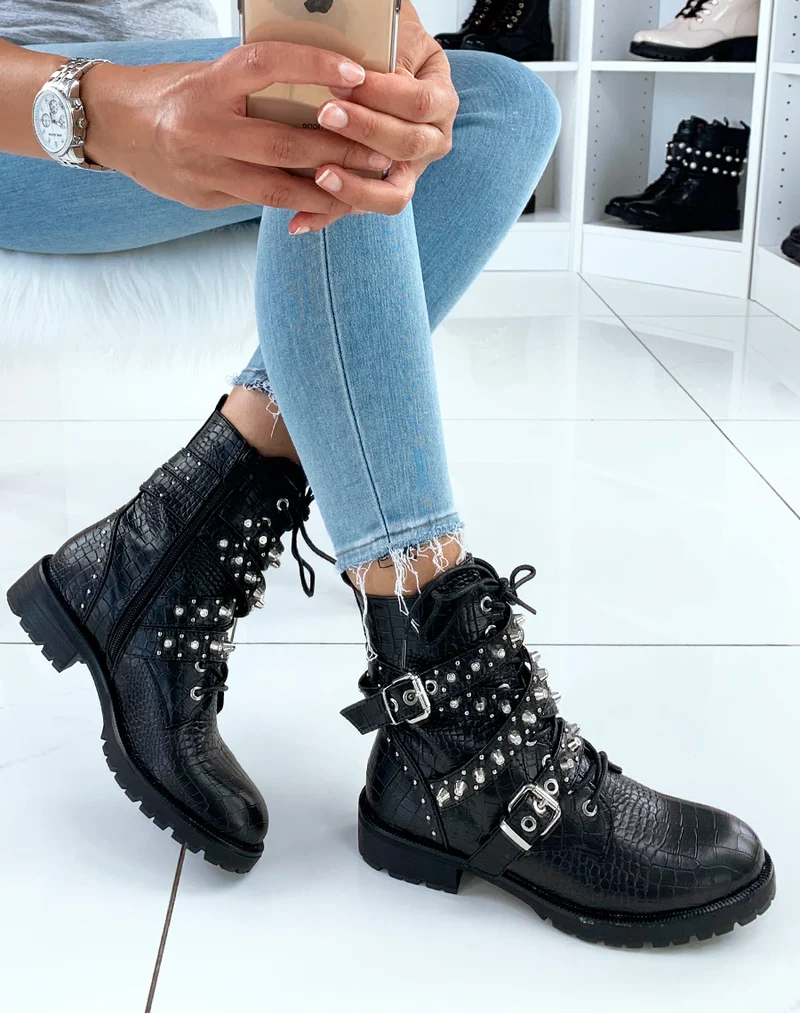 Bottines noires effet serpent à bijoux rock