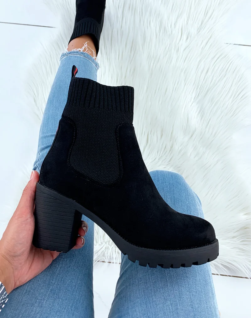 Bottines à talons en suédine noires effet chaussettes