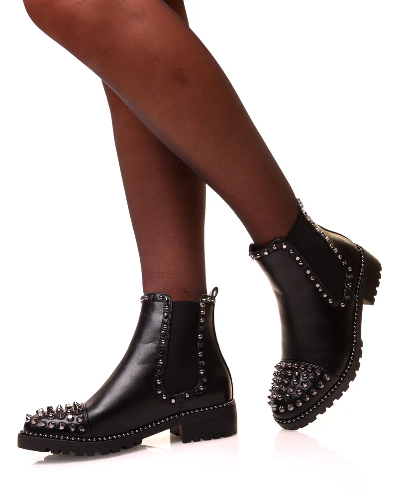 Chelsea boots noires à détails cloutés