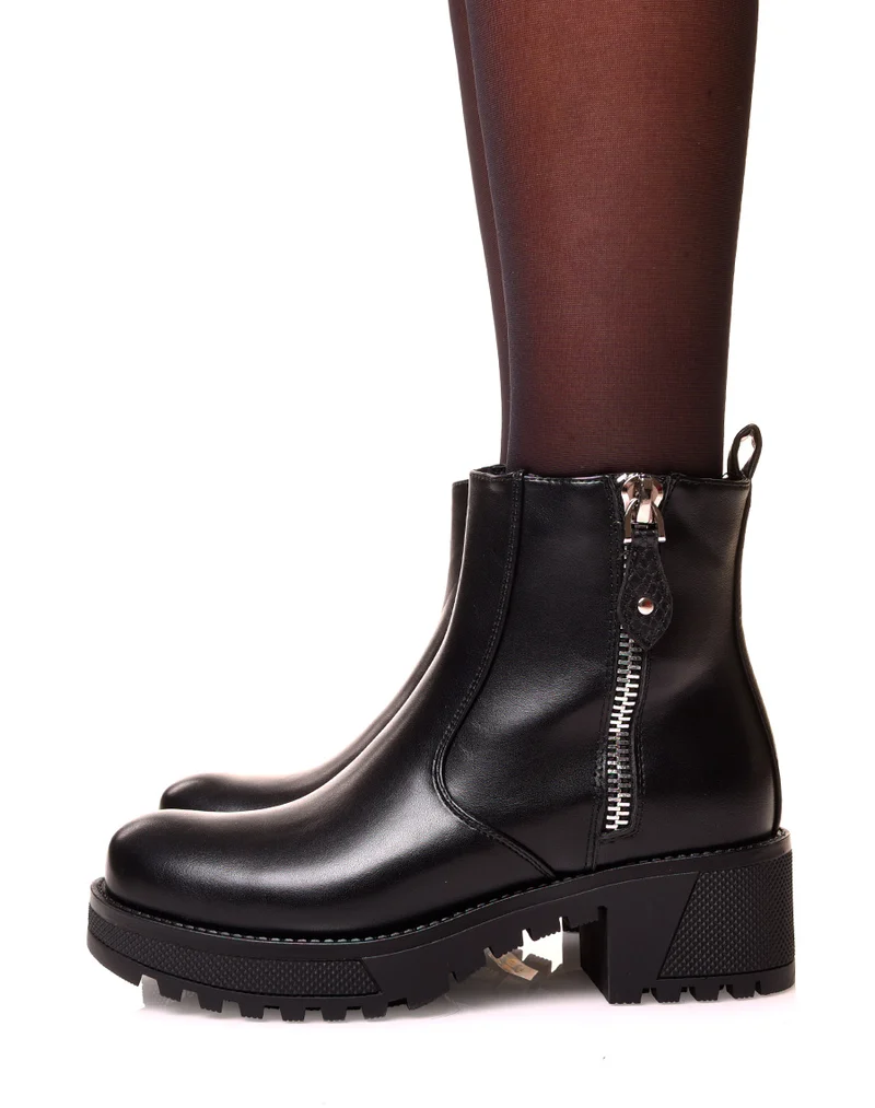 Bottines noires à semelle crantées