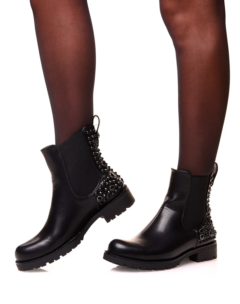 Chelsea boots noires ajouré de clous et de strass noirs
