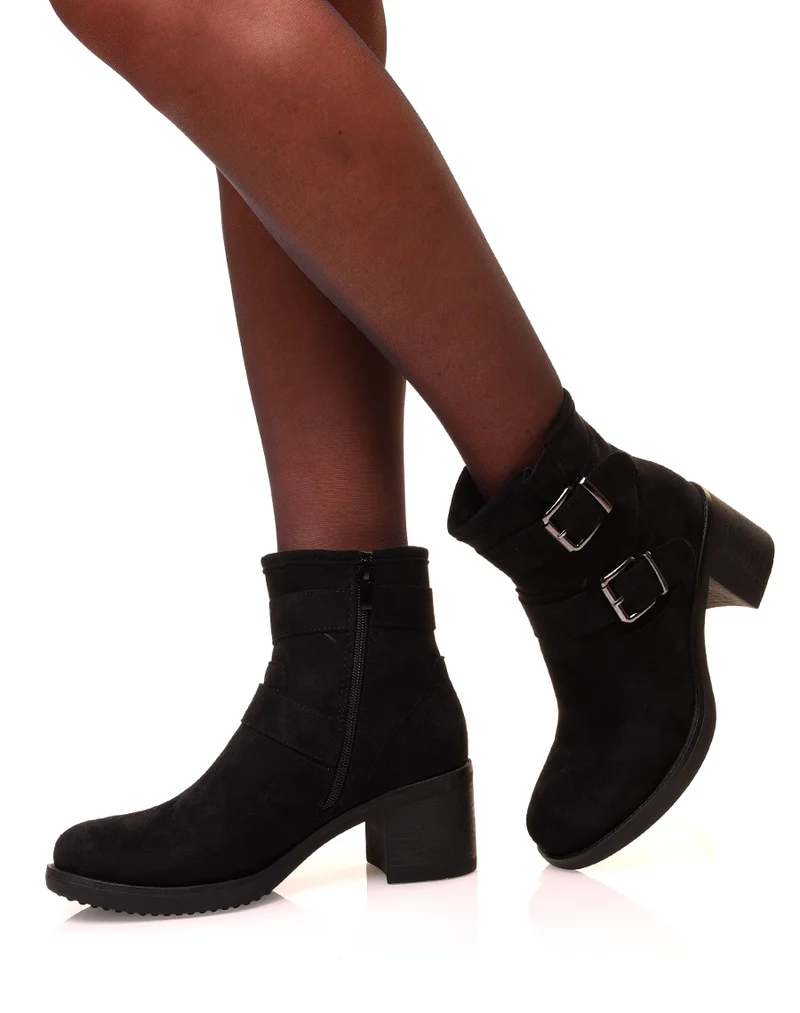 Bottines noires à talons carrés en suédine à sangles