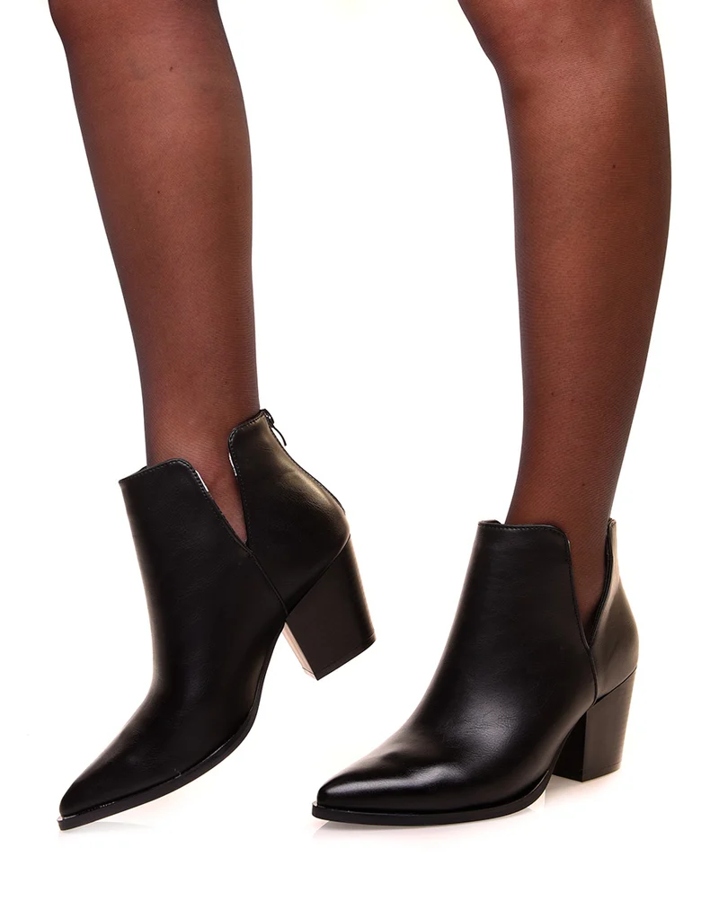 Bottines noires à talon biseauté et ajourées