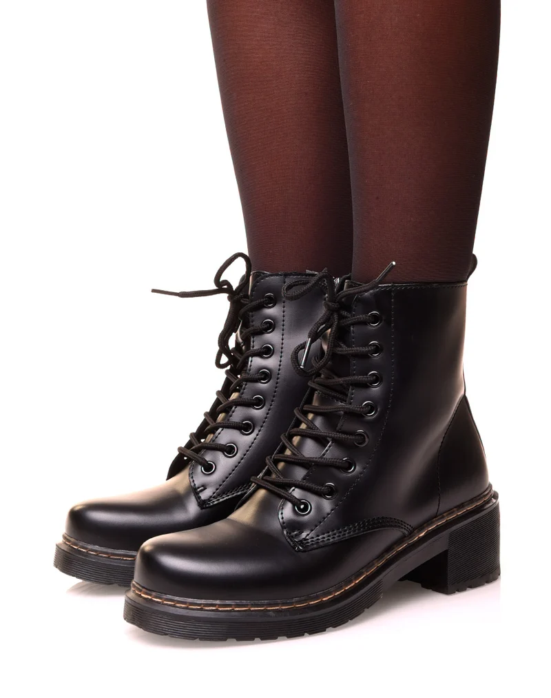 Bottines montantes noires à lacets