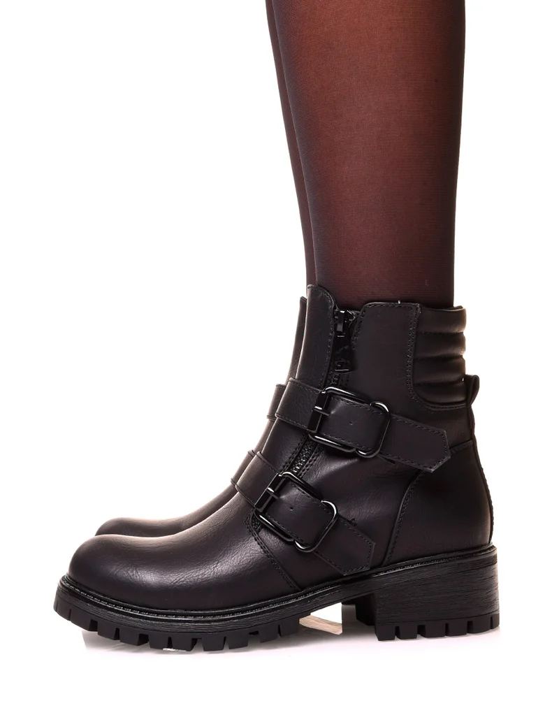 Boots plate noire effet lisse à multiples sangles