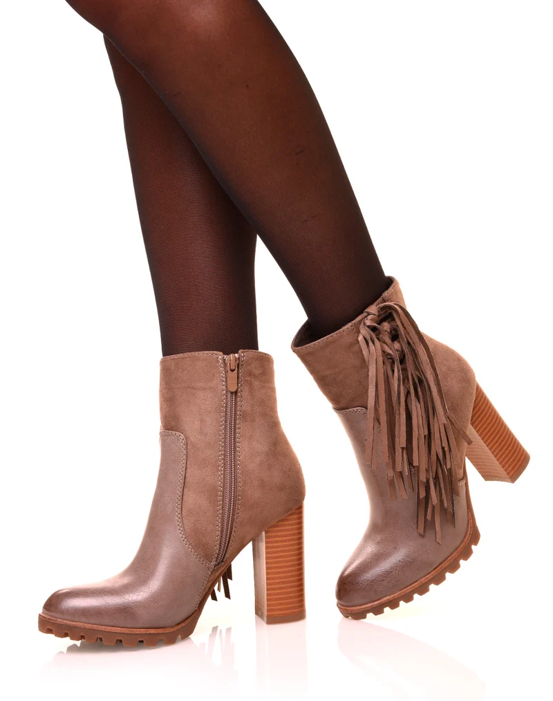 Bottines taupe à franges et talons haut