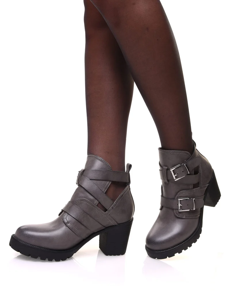 Bottines ajourées grises à sangles multiples et talons