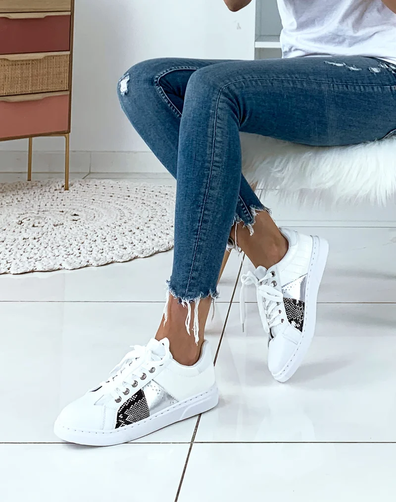 Baskets blanches à empiècements argentés croco blanc et python