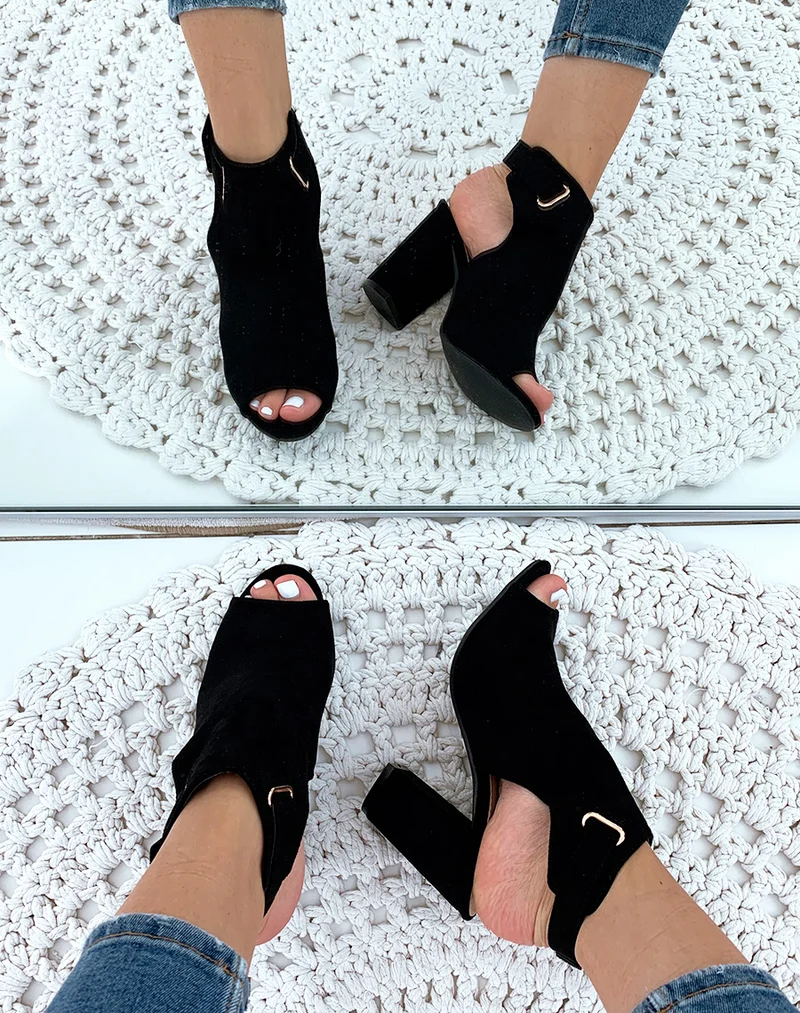 Sandales fermées à talons noires en suédine