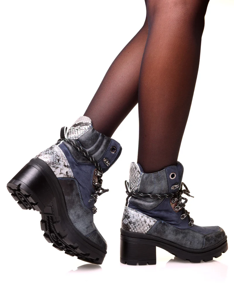 Bottines montantes bleues à lacets en suédine à détails python