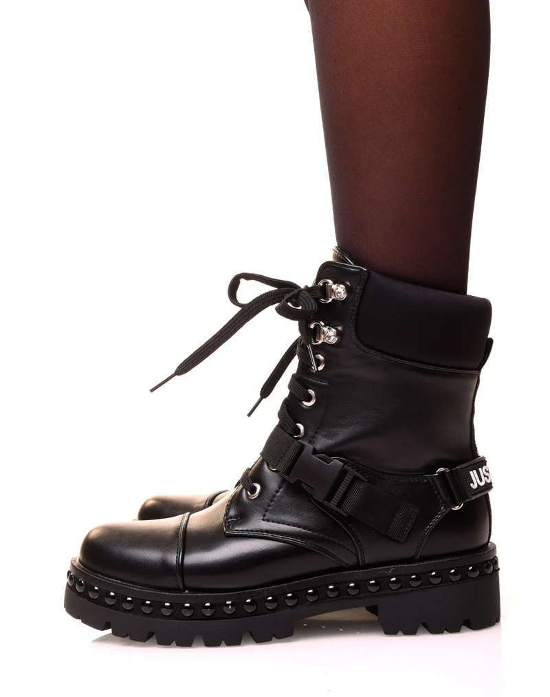 Bottines montante noire à lacets et lanière