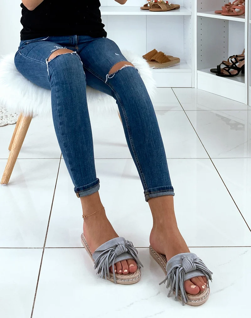 Mules grises style espadrilles à franges