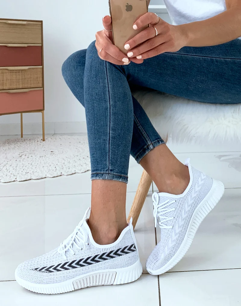 Baskets blanches respirantes et souples