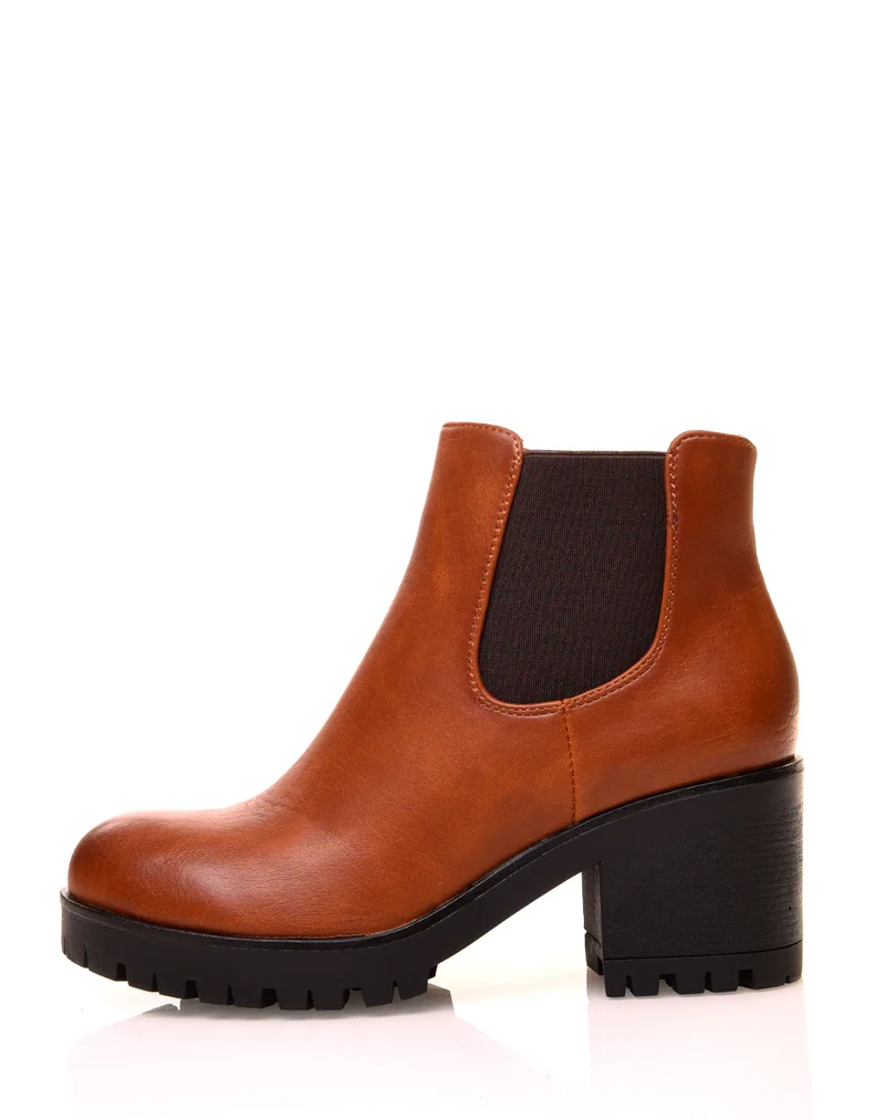 Chelsea boots camel à semelles crantées