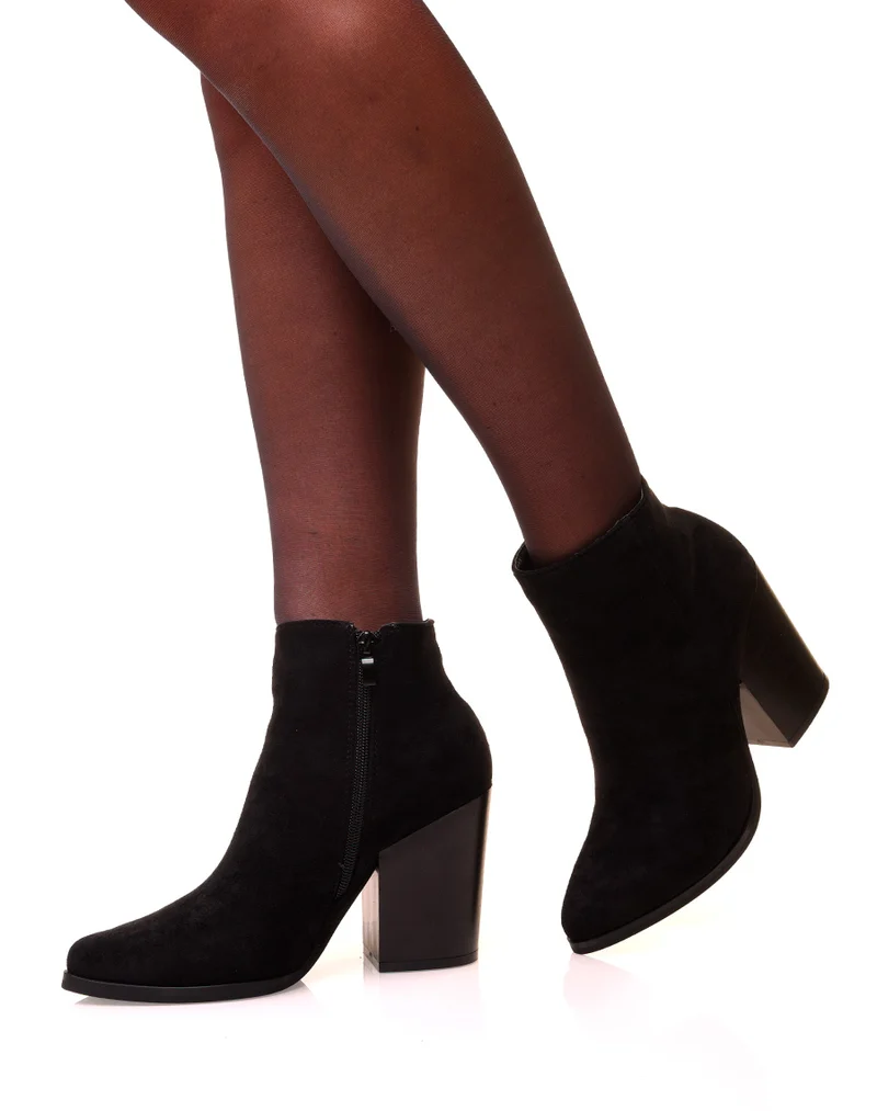 Bottines à talons et à bout pointu en suédine