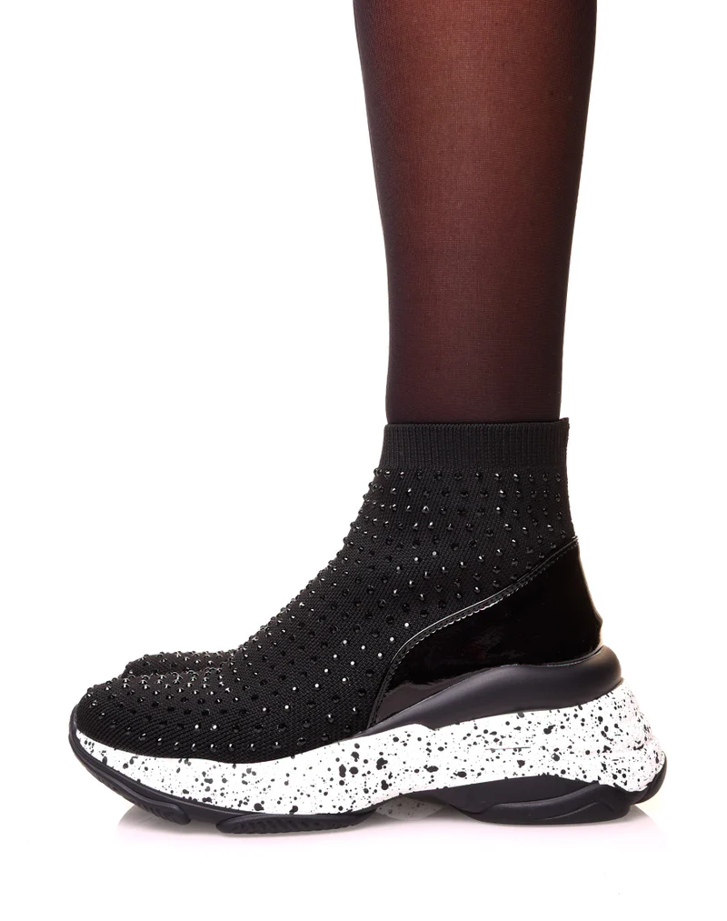 Baskets noires en forme de chaussette à semelles tachetées