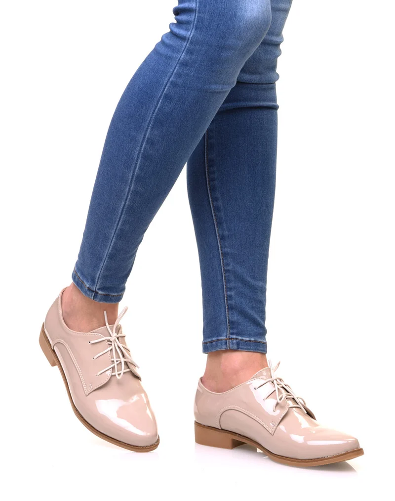 Derbies beige vernis