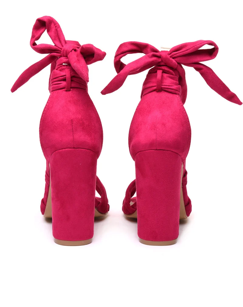 Sandales lacées fuchsia à talons en suédine