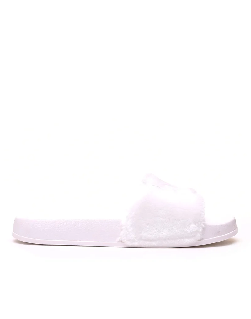 Claquettes blanches à fourrure