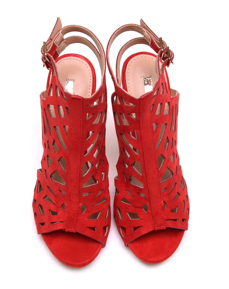 Sandales rouges à talons