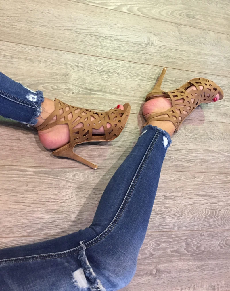Sandales camel à talons