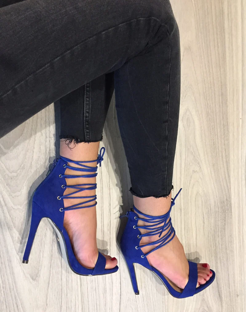 Escarpins bleus lacets