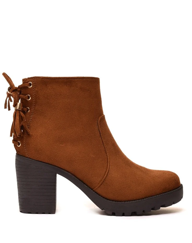 Bottines en suédine camel à semelles crantées
