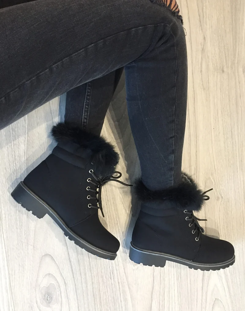 Chaussures montantes à lacets & fourrées noires