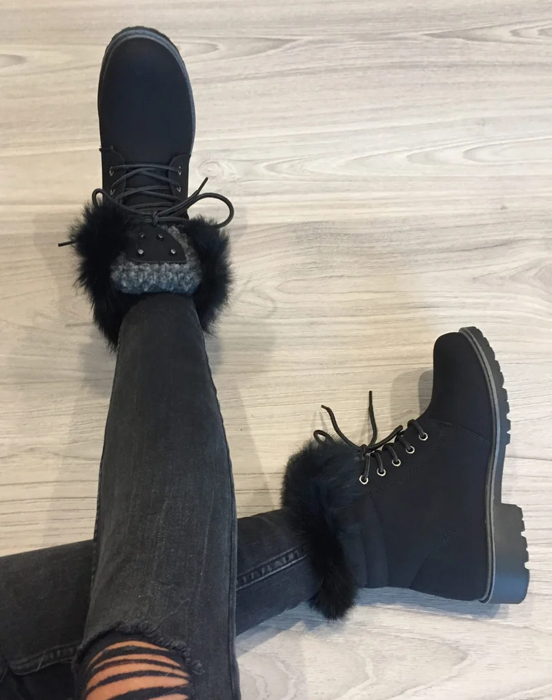 Chaussures montantes à lacets & fourrées noires
