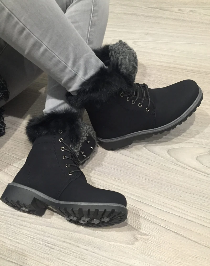 Chaussures montantes à lacets & fourrées noires