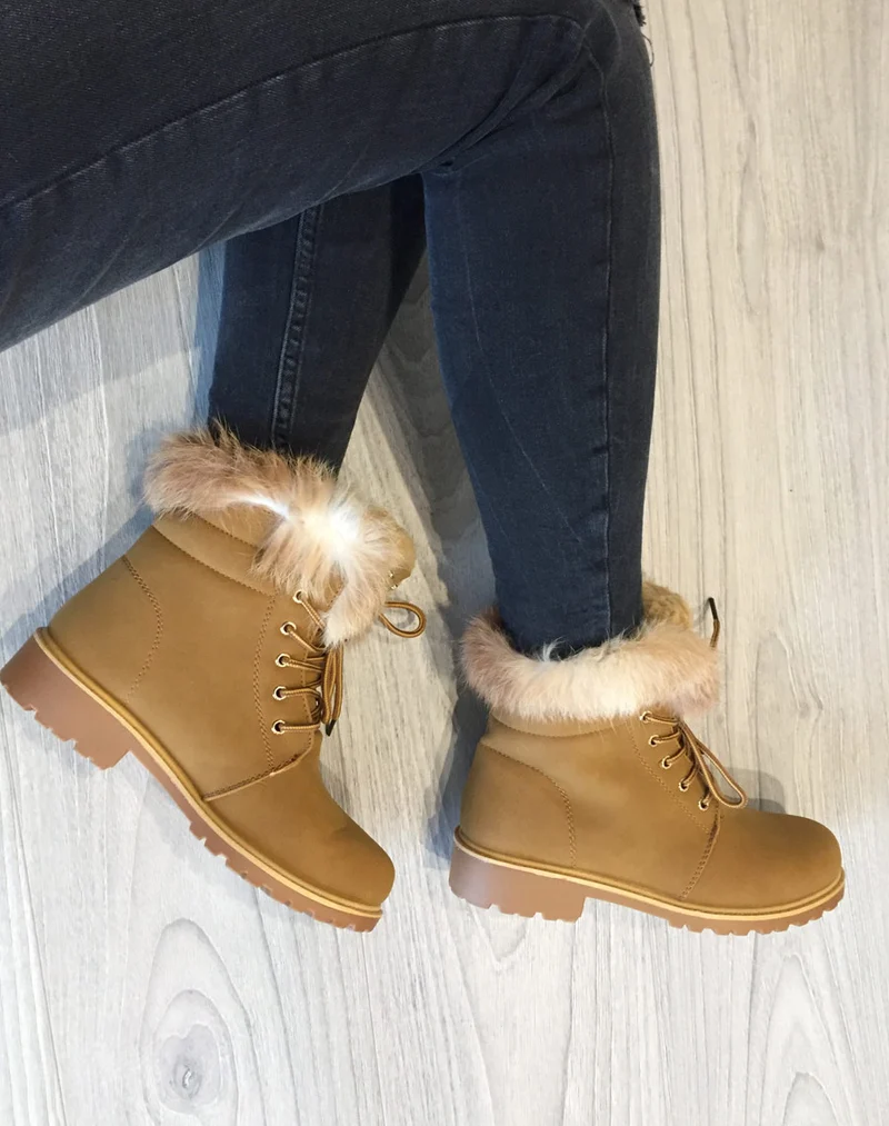 Chaussures montantes à lacets & fourrées camel