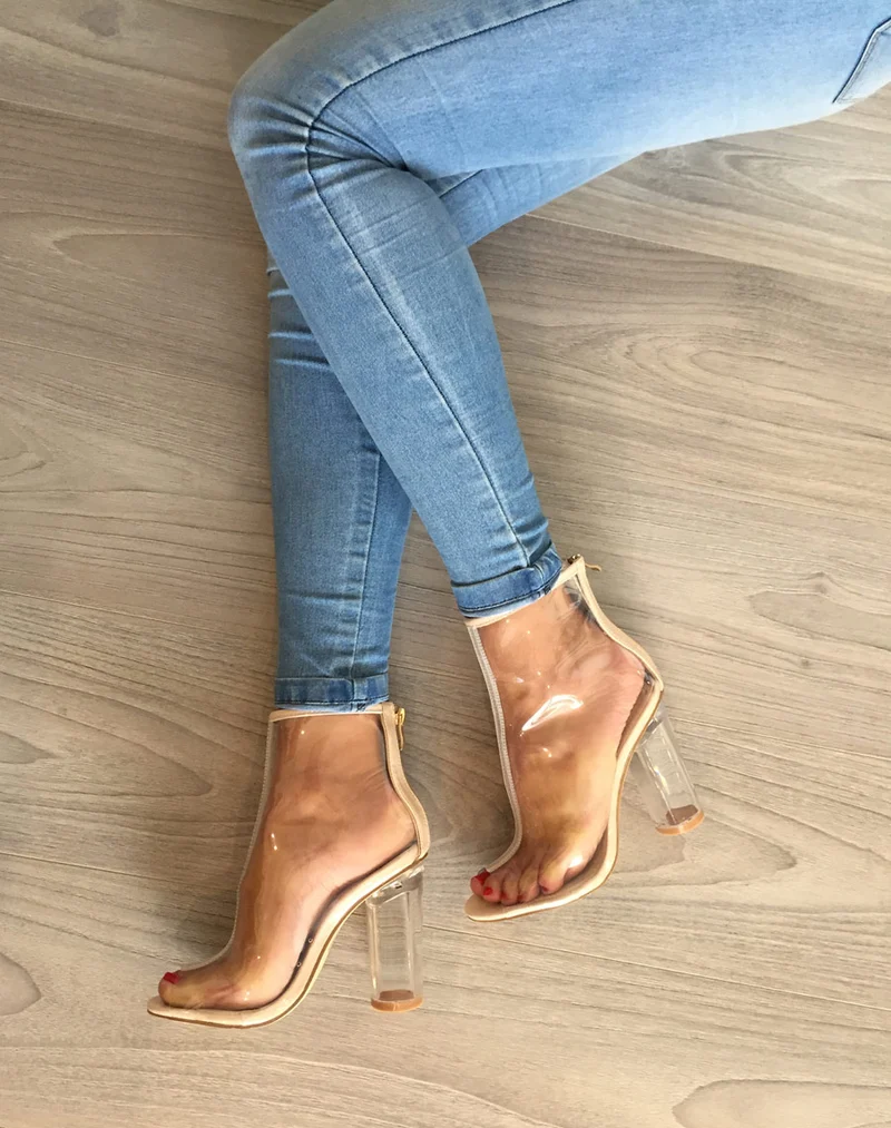 Bottines transparentes nudes à talon transparent rond
