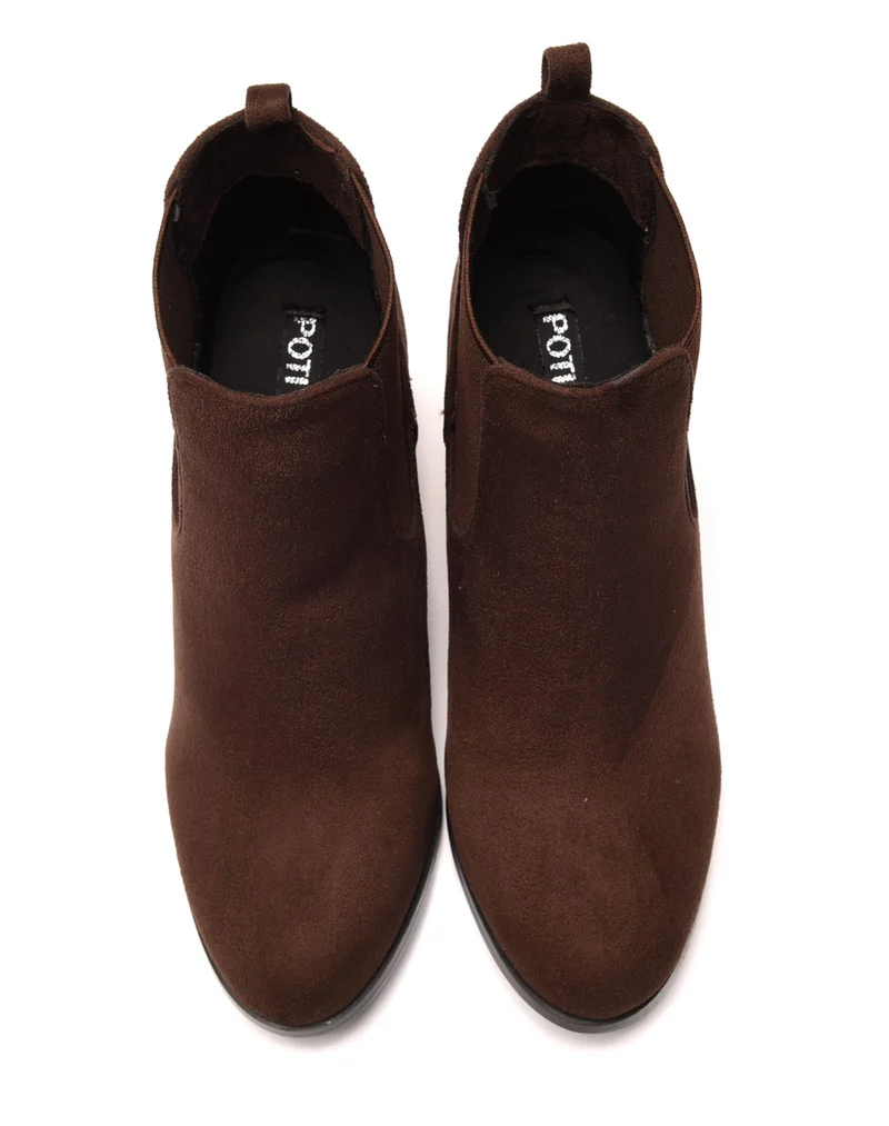 Bottines marron à talon mi haut en suédine