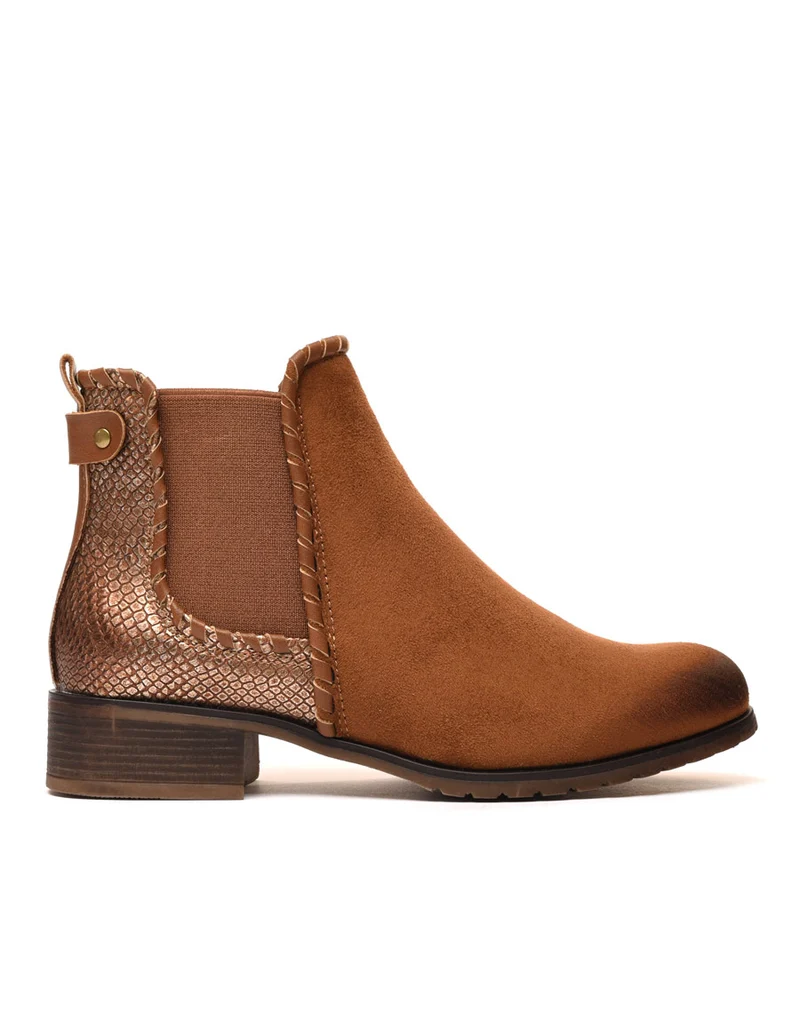 Bottines plates bi matières camel avec détails