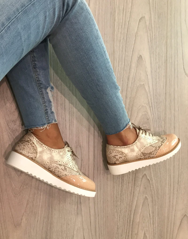 Derbies Bellucci rose pâle à lacets