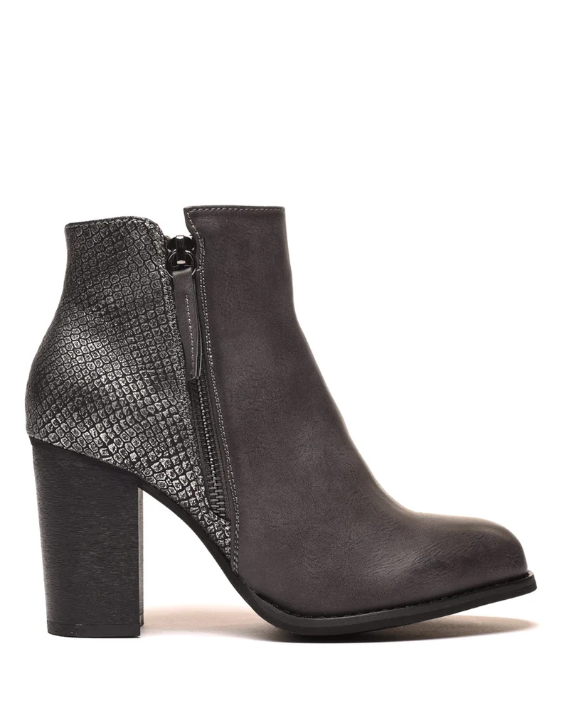 Bottines à talons grises avec motifs python