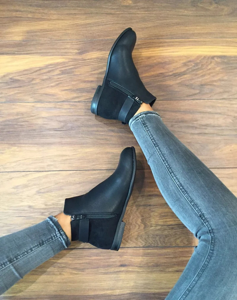 Boots plates noires bi-matières avec sangle