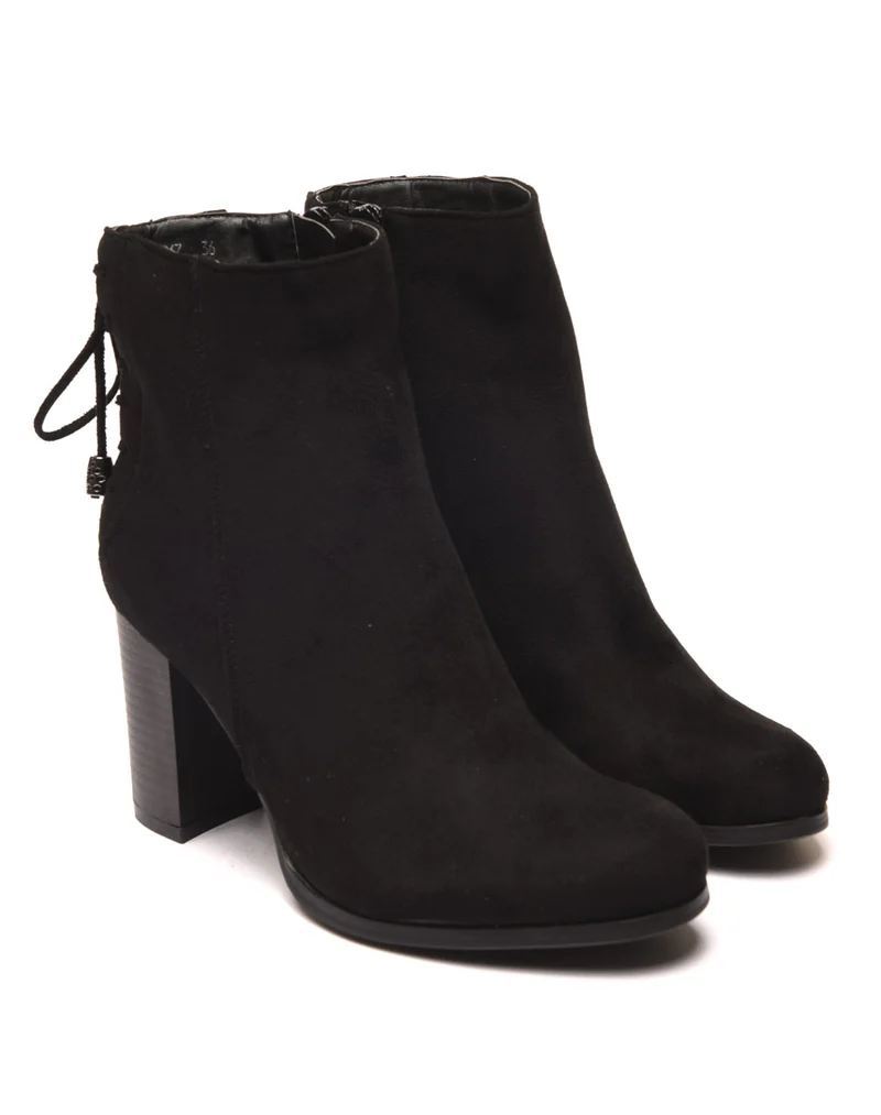 Bottines à talons noires avec lacet arrière décoratif