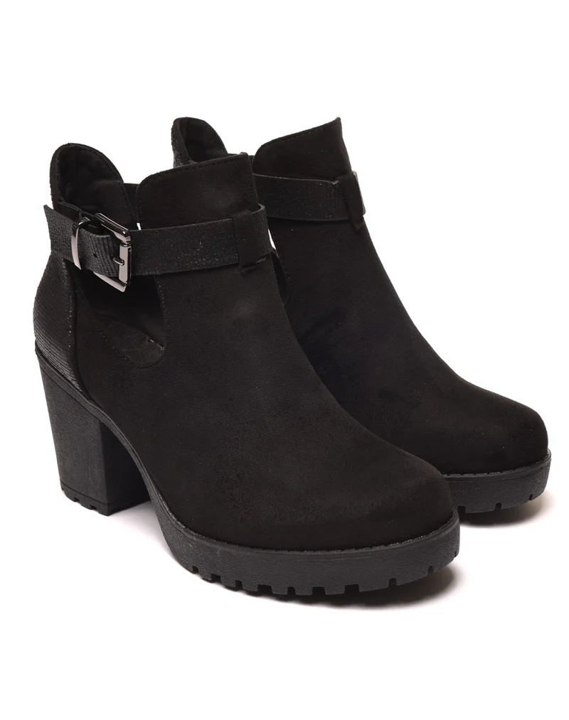 Bottines ajourées noires avec sangle à boucle