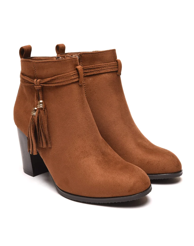 Bottines camel à talons & fines lanières