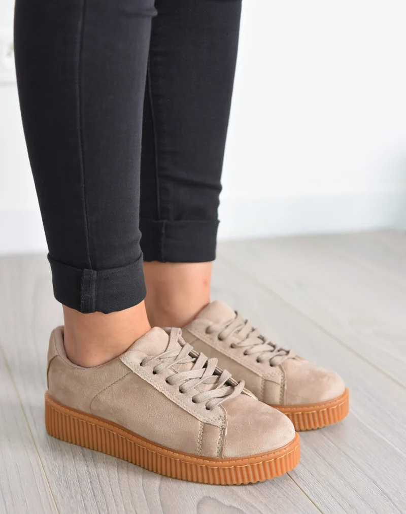 Baskets beiges effet daim avec grosse semelle