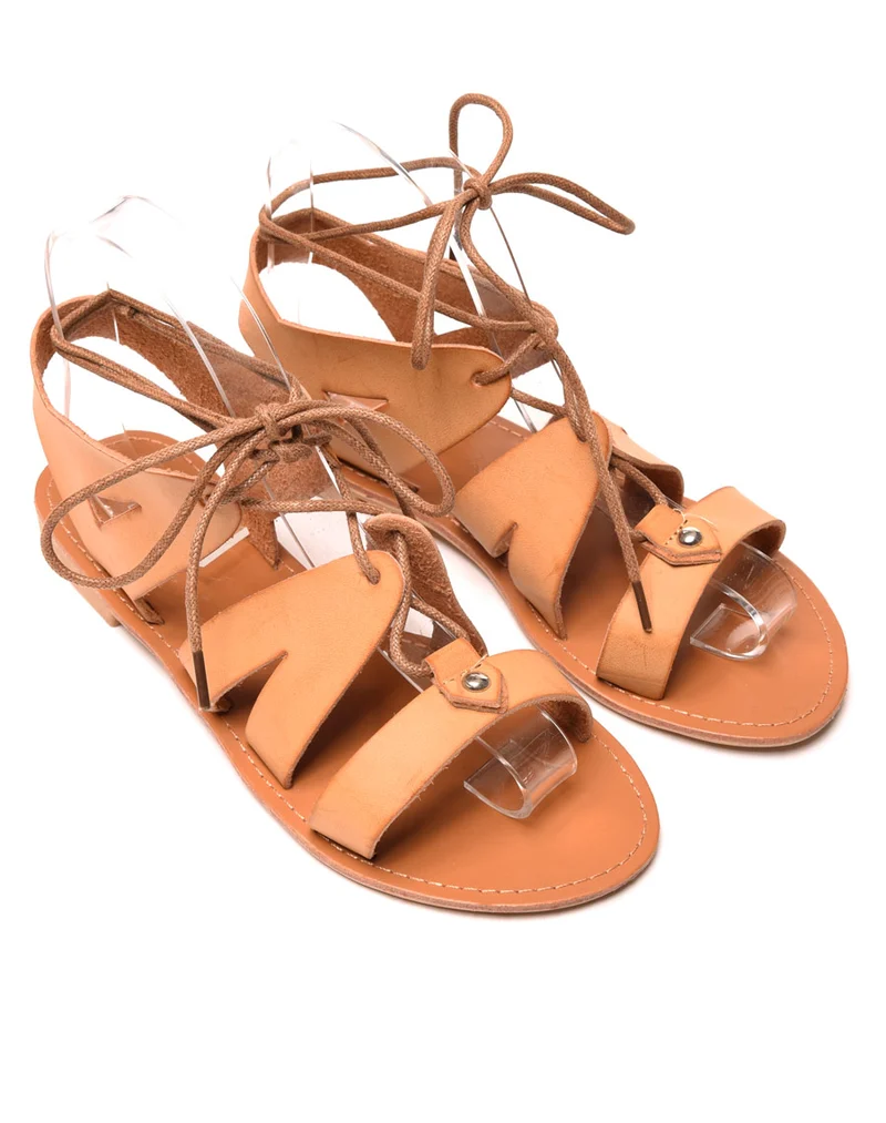 Nu-pieds camel à lacet