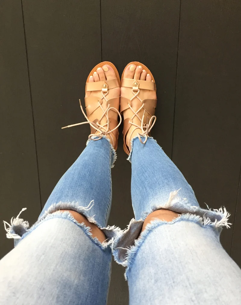 Nu-pieds champagne à lacet