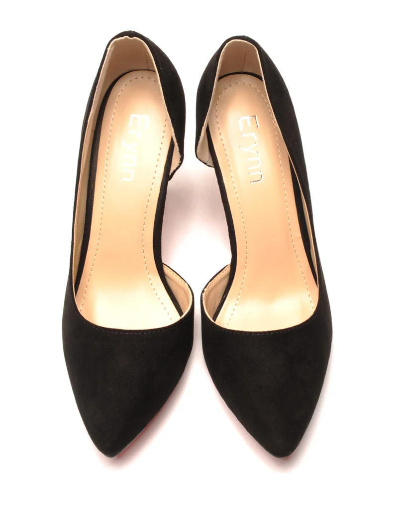 Escarpin noir asymétrique avec semelle rose