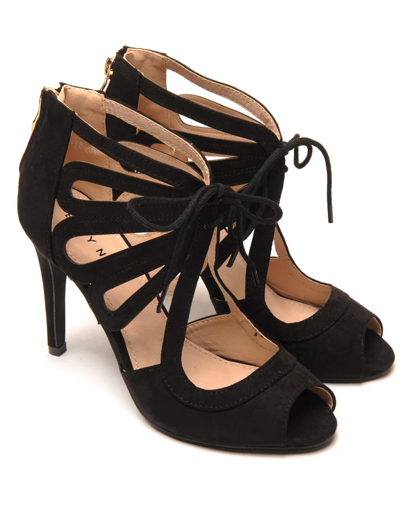 Escarpin noir ouvert à lacet