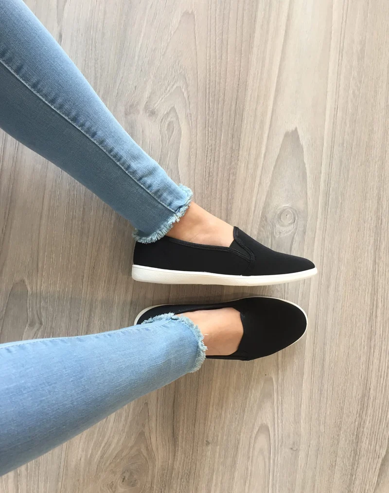 Slipper noir légères et confortables